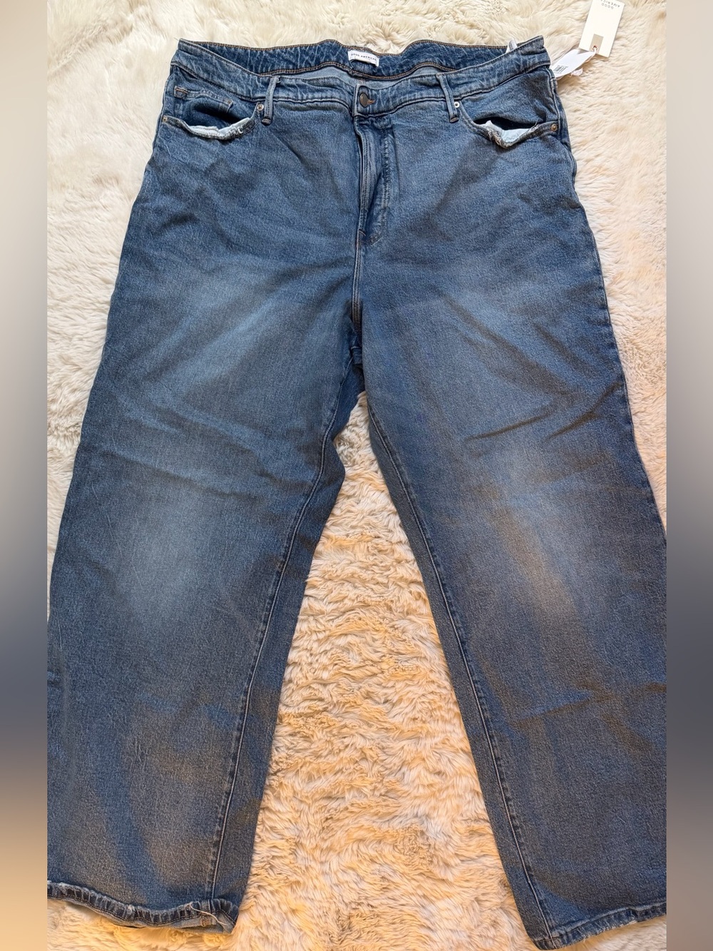 Good American Relaxed Fit Men's Denim Jeans in Faded Blue